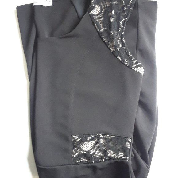 Reitman's above knee dress with lace detail - Picture 3 of 3